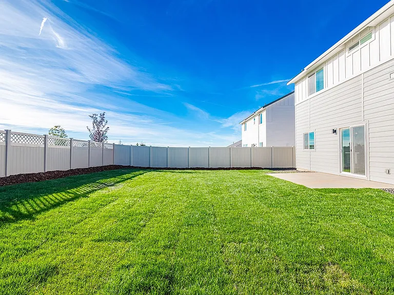 2640 N Silver Wolf Ave — Photo 56
