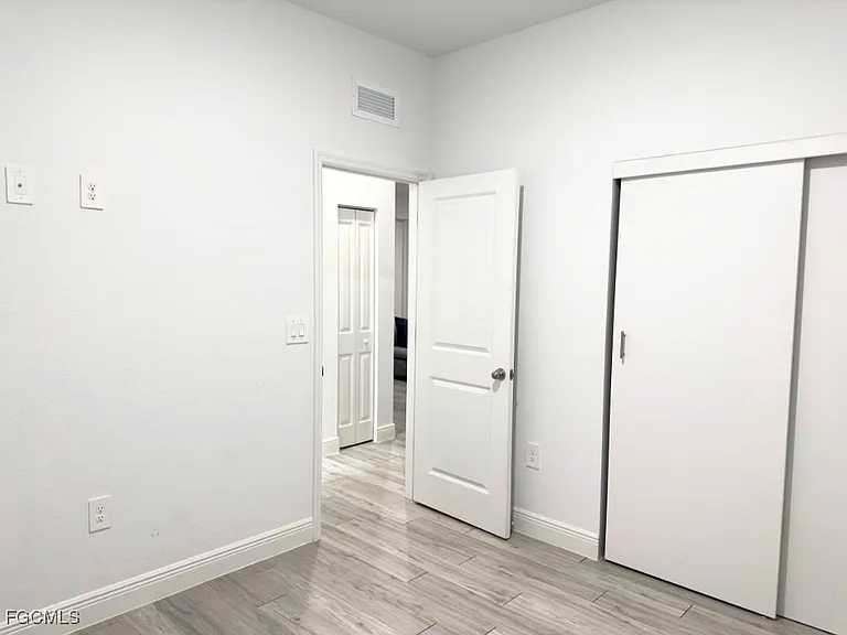8033 Melody Cir — Photo 13