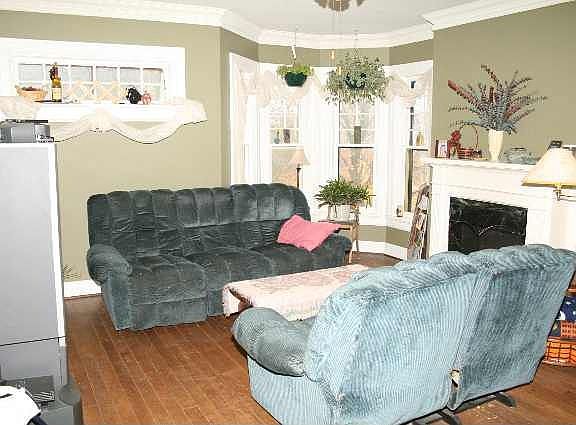 3rd image of 6232 N Riverfield Dr