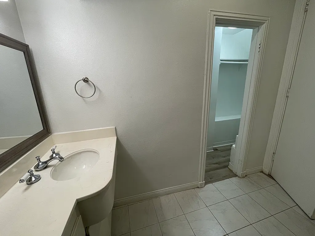 Studio, 460 sqft, $2,195 — Photo 3