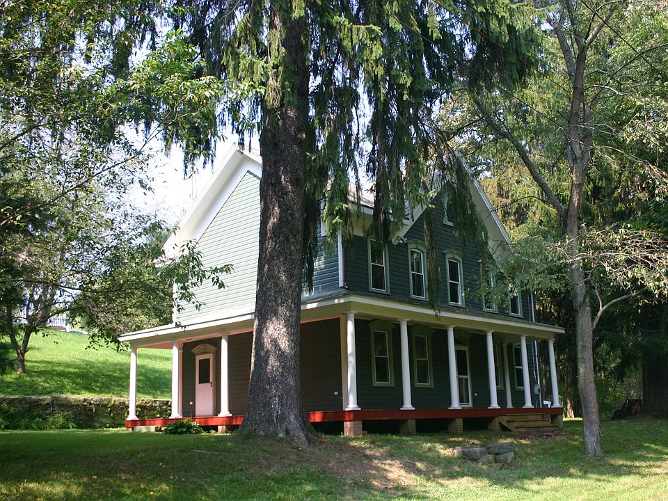 Country Living on Freeport to Butler Trail