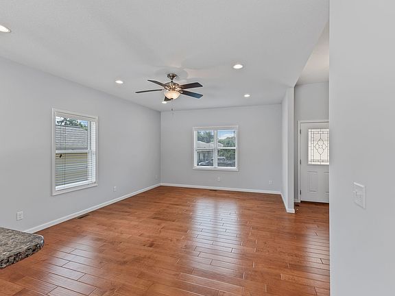 5th image of 2419 Destiny Ct E