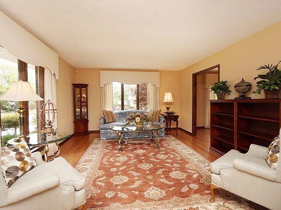 4th image of 4478 Aspen Dr