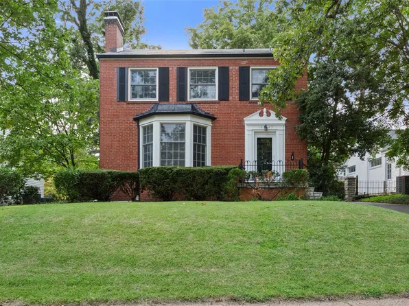 1647 Forest View Dr, Saint Louis, MO 63122