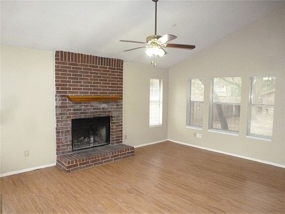 2nd image of 715 Shiny Rock Dr