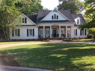 7703 Elizabeth Way Dr, Ooltewah, TN 37363