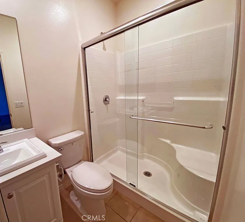 5 bed, 3389 sqft, $4,200 — Photo 3