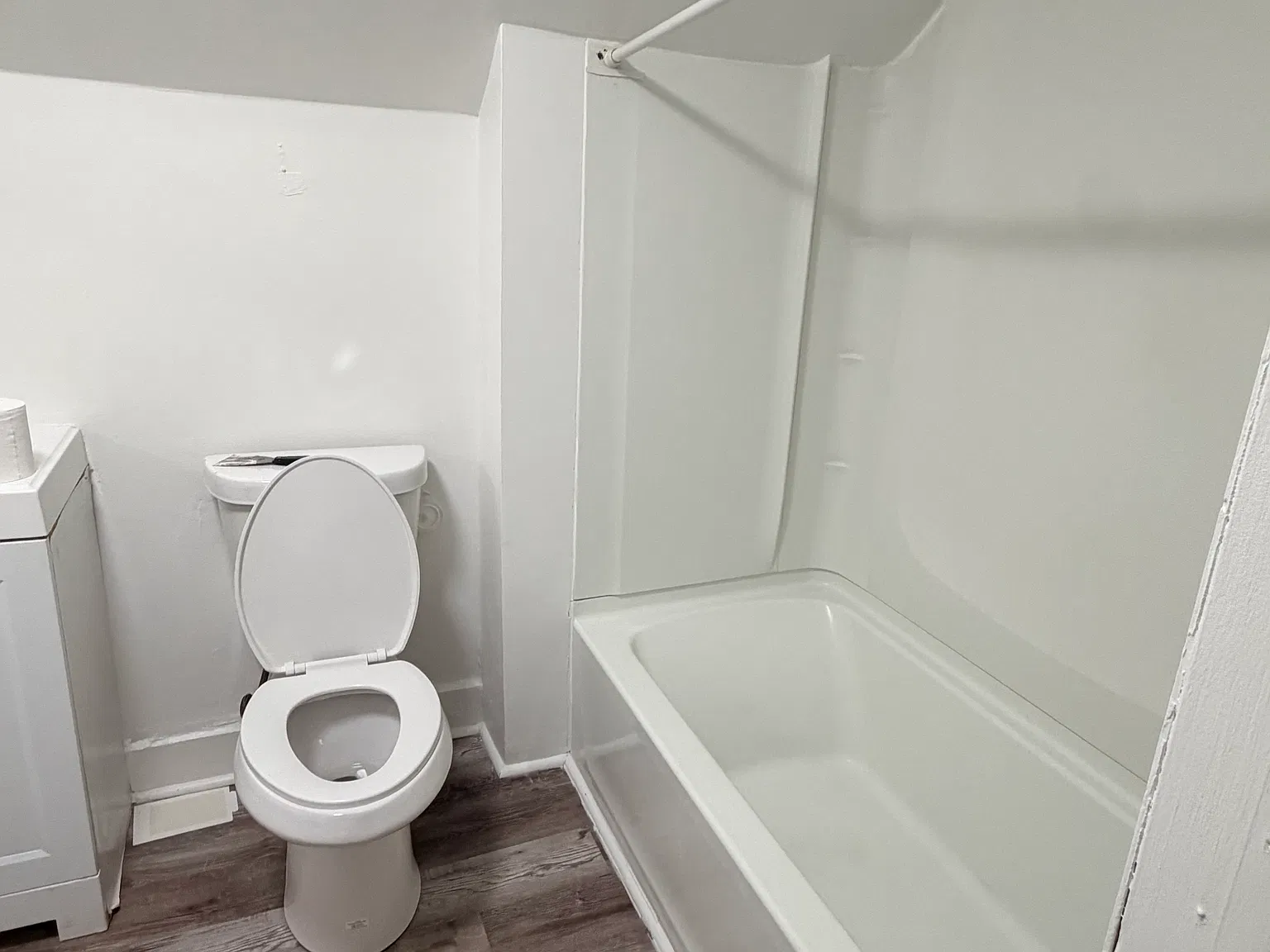 1 bed, 630 sqft, $1,000 — Photo 3