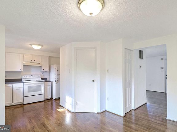 3rd image of 1711 Jacobs Meadow Dr