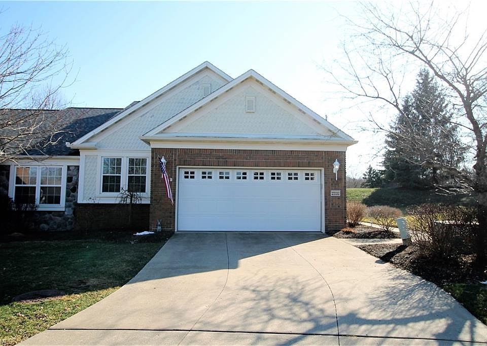 1st image of 2936 Country Club Ln