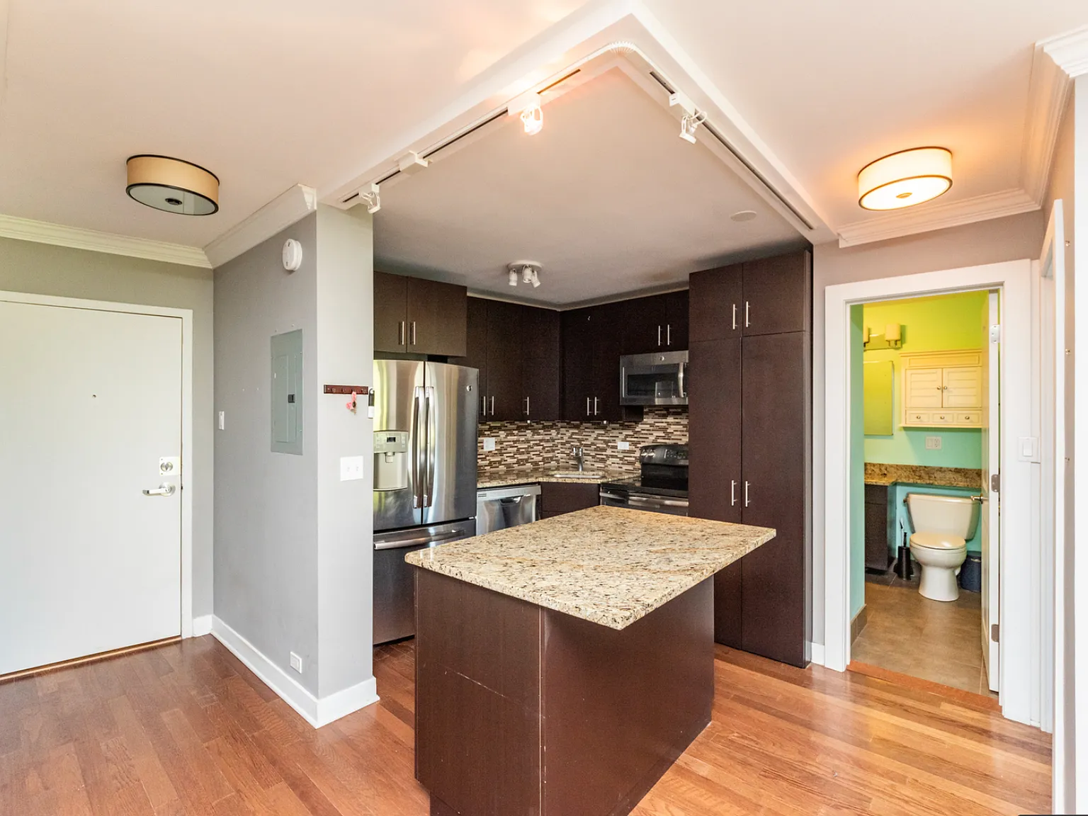 1 bed, 1.0 bath, $2,550 — Photo 4