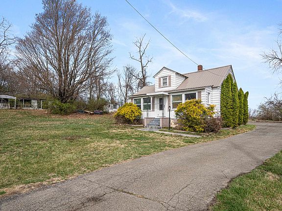 2nd image of 7339 Manns Dr