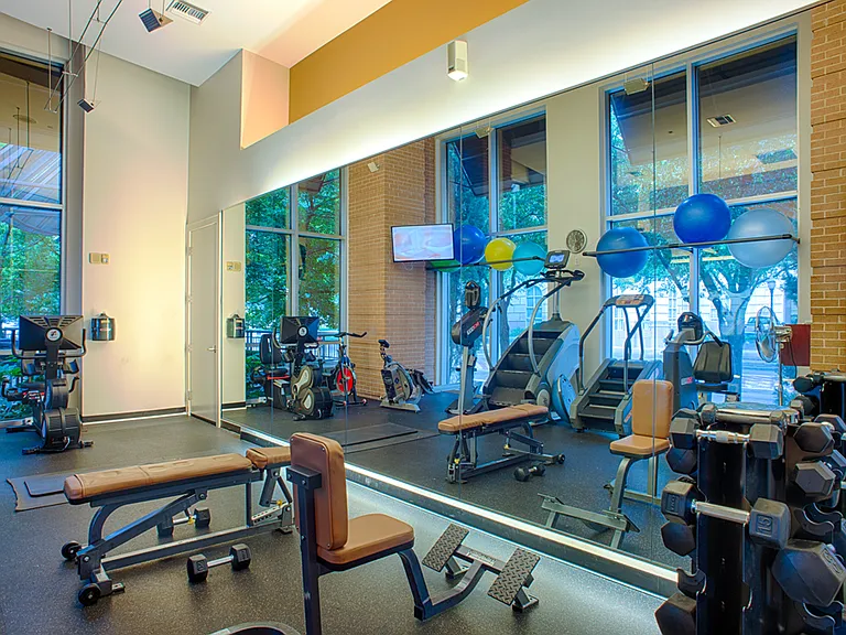Resident fitness center in Uptown Dallas