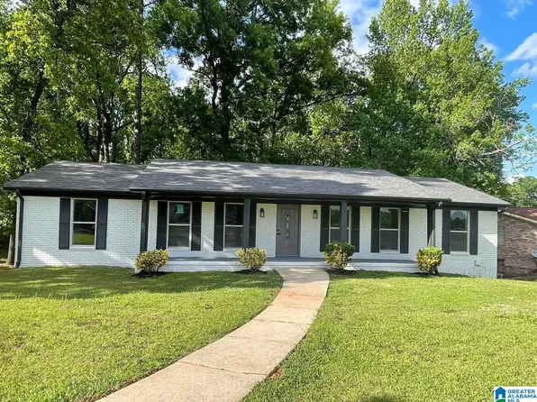 313 Fair Oaks Dr, Fairfield, AL 35064