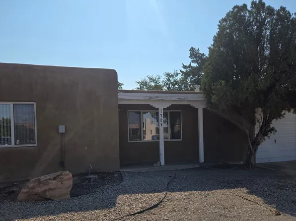 1728 Richmond Dr NE, Albuquerque, NM 87106