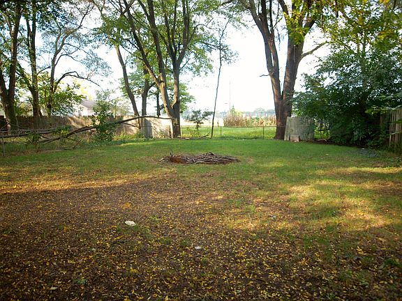 4th image of 2165 Williams Ave