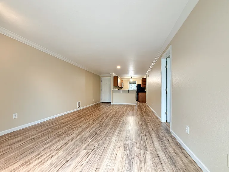 1011 156th Ave NE #C316 — Photo 12