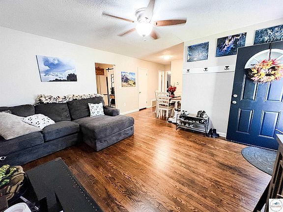 4th image of 708 Vest Dr