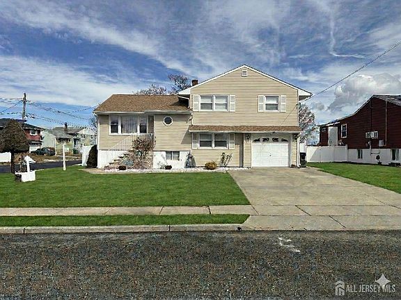 2nd image of 6 Capp St