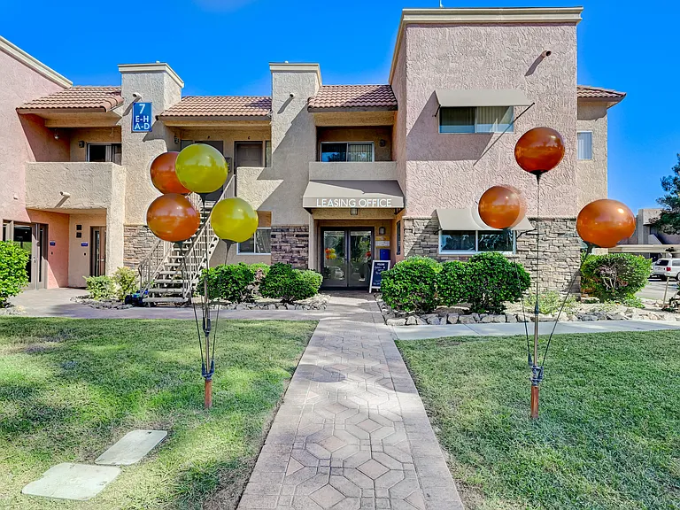 Desert Bay Apartments — Photo 20