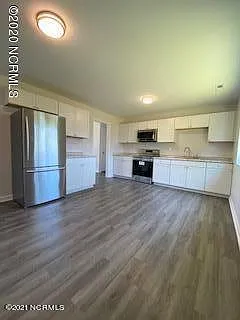 403 Myna Dr — Photo 2