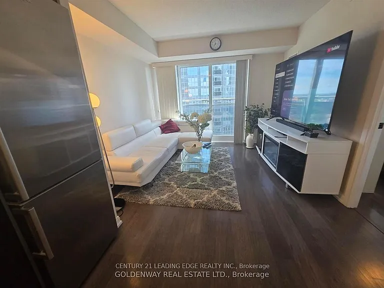 255 Village Green Sq #1401 — Photo 2