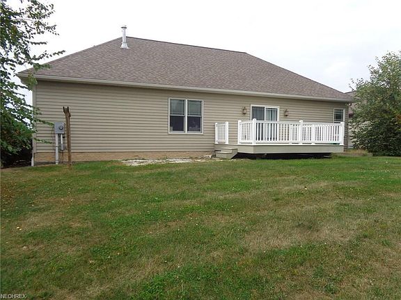 3rd image of 1209 Parkdale Dr
