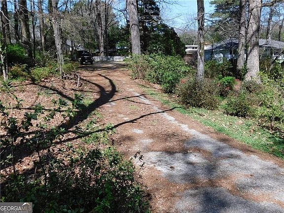 4th image of 5265 Five Forks Trickum Rd