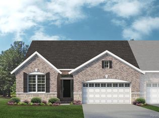 61611 Empire Rd, South Lyon, MI 48178