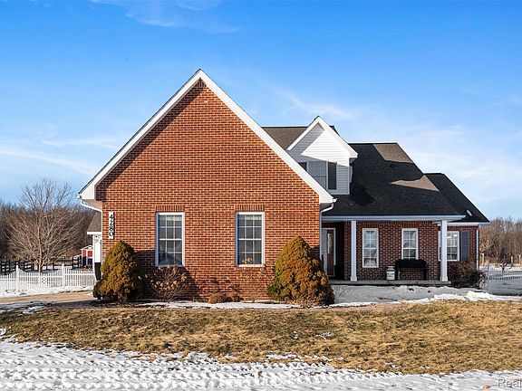 3rd image of 4280 McDowell Rd