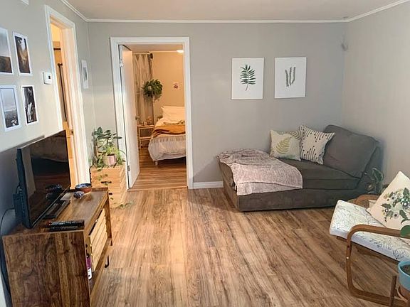 3rd image of 2004 S Douglas St #2