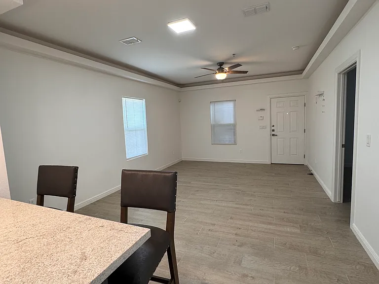 901 Yuma Ave #100 — Photo 9