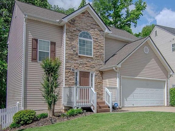 2nd image of 28 Greystone Rdg