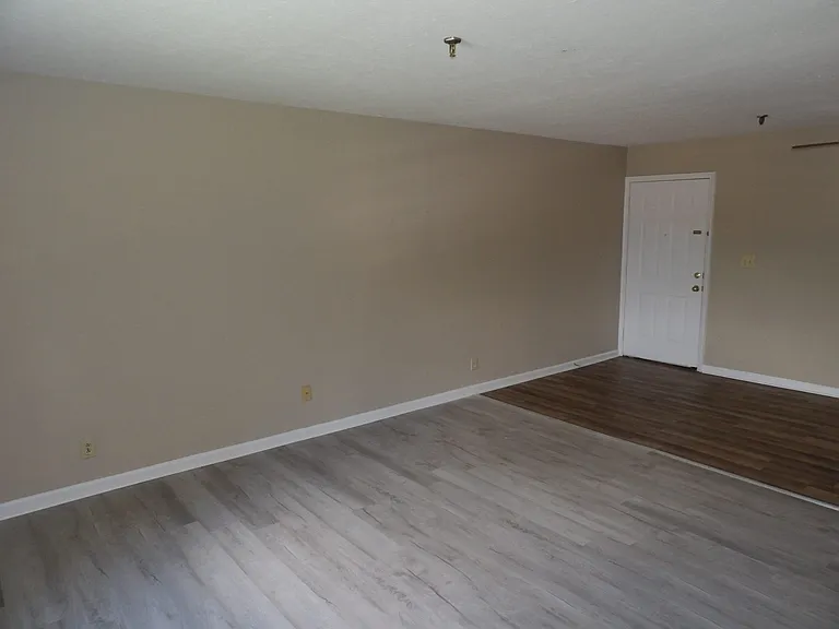 430 Harrodswood Rd #30 — Photo 12