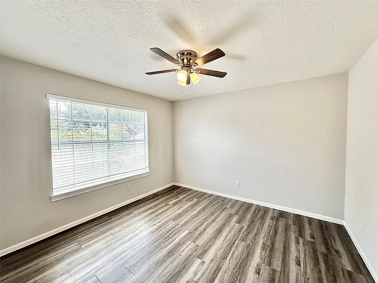 20507 Chapel Glen Ct — Photo 17