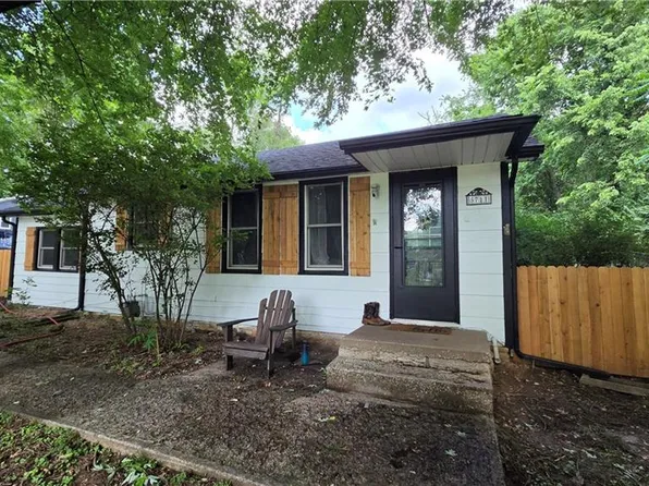 3711 N 67th St, Kansas City, KS 66104