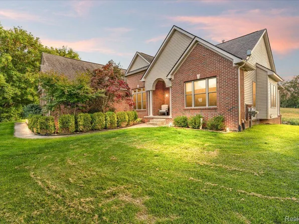 8776 Five Mile Rd, Northville, MI 48168