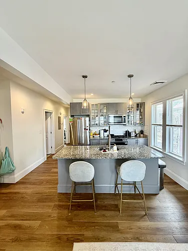 143 E Cottage St #3A Photo 1
