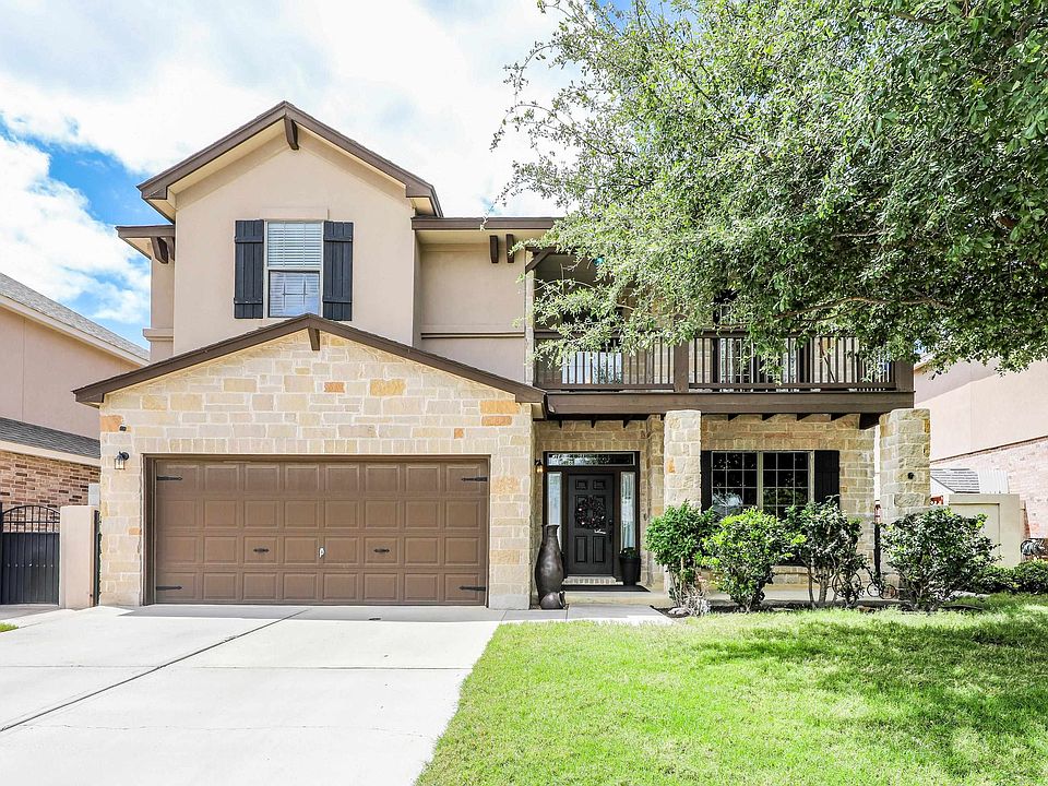 1st image of 217 Washingtonia Dr