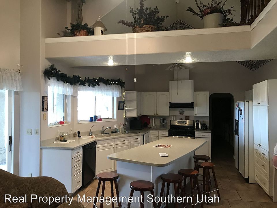 2nd image of 1178 E 1050 South Cir