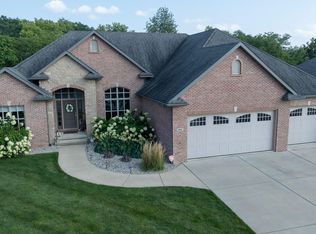 2812 Pat Tillman Dr, Springfield, IL 62711