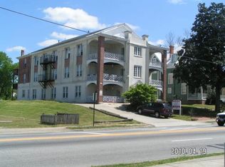 318 N Main St APT A, Suffolk, VA 23434