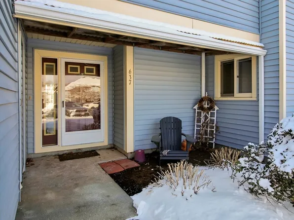 637 Nassau Dr, Springfield, MA 01129