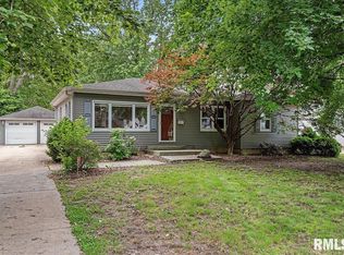 44 Circle Dr, Springfield, IL 62703