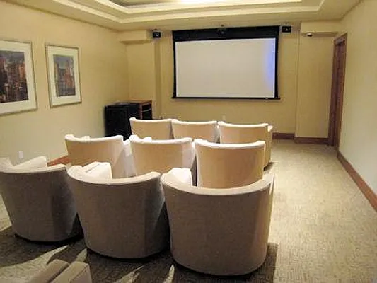 Rented by R New York | media 49