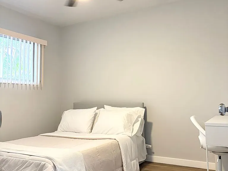 2727 Abbot Kinney Apartments, Venice CA — Photo 18
