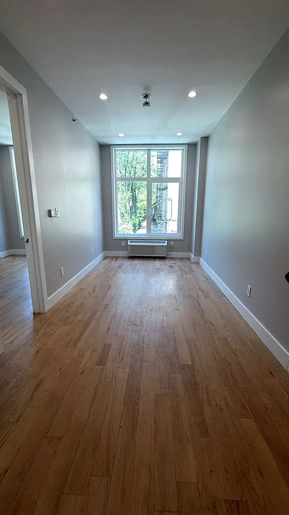 3 bed, $3,550 — Photo 4