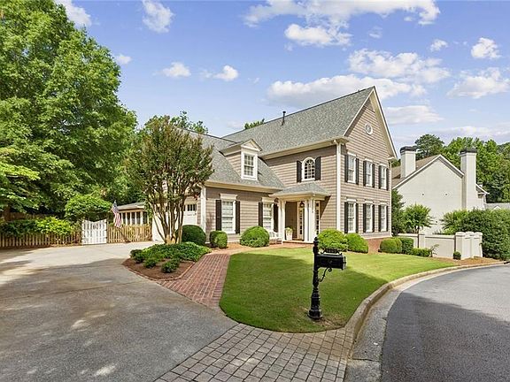 2nd image of 3492 Paces Ferry Cir SE