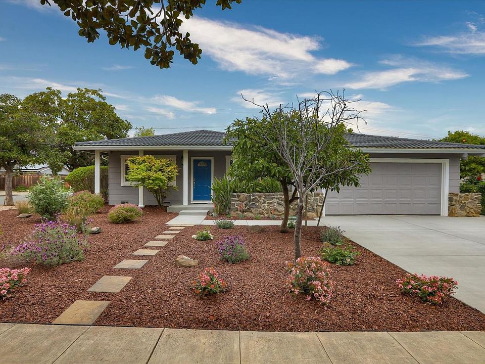 1st image of 5093 Paseo Olivos
