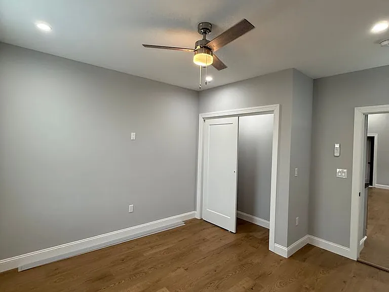 4722 Wellington St — Photo 5